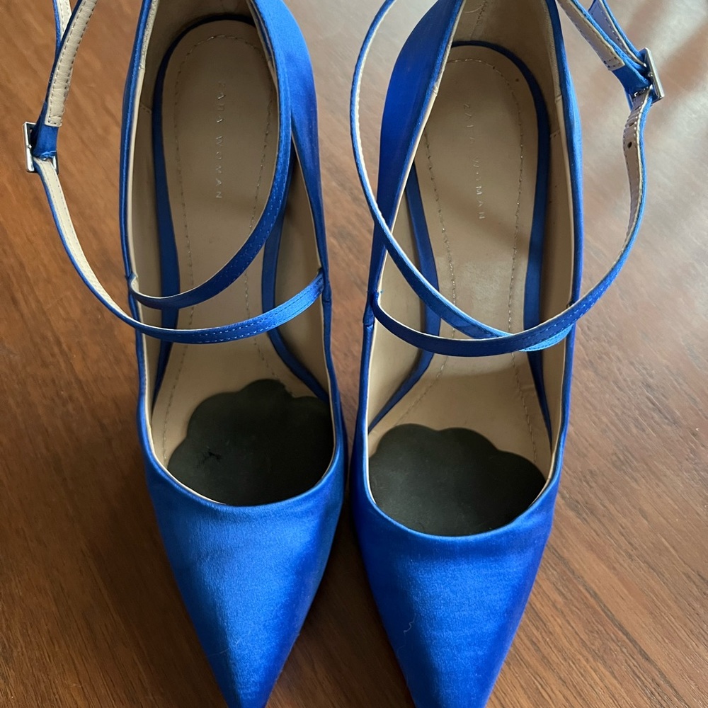 Zara satin blue pumps